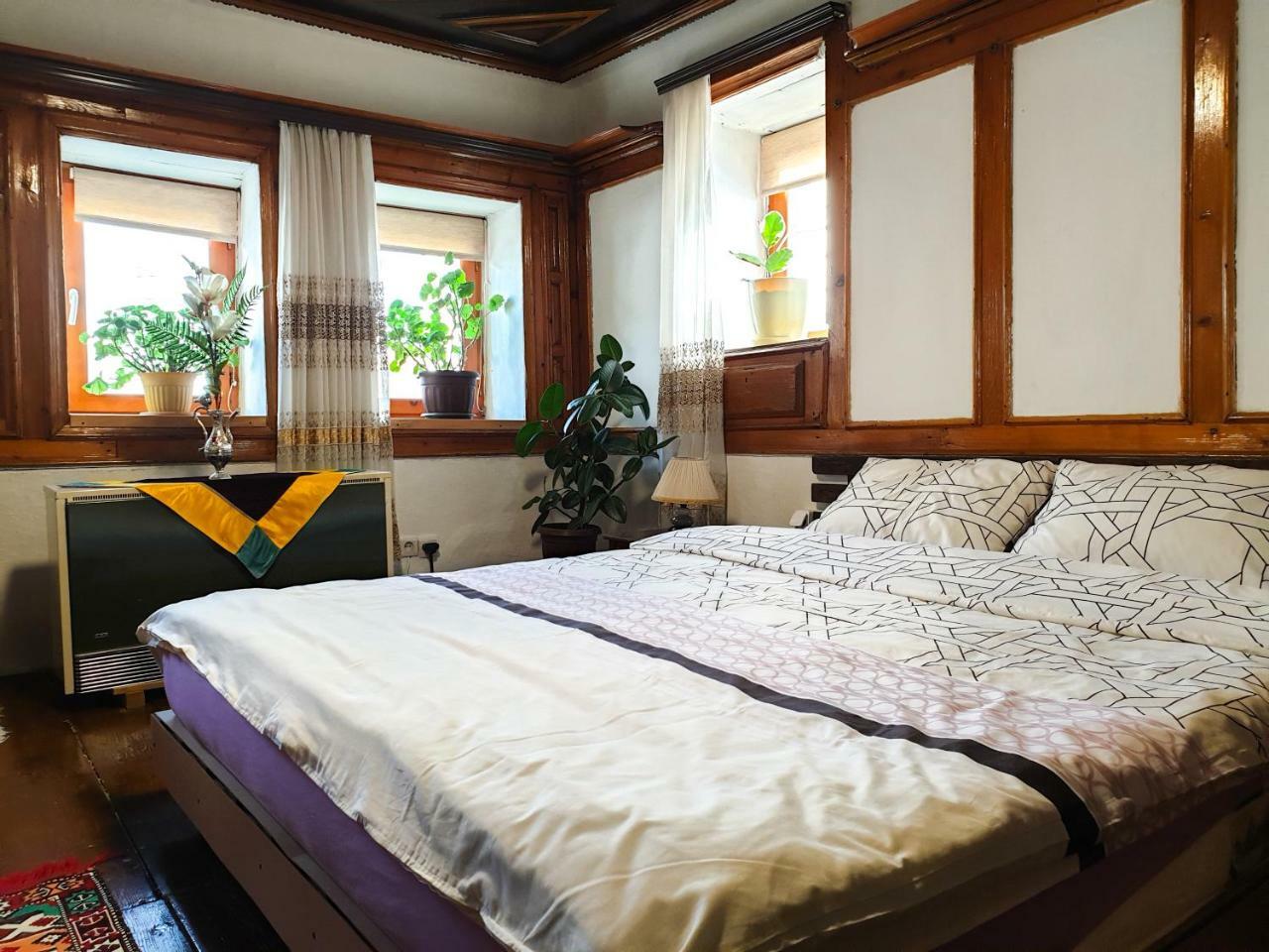 Kulla Dula Guesthouse Gjakova Exterior photo